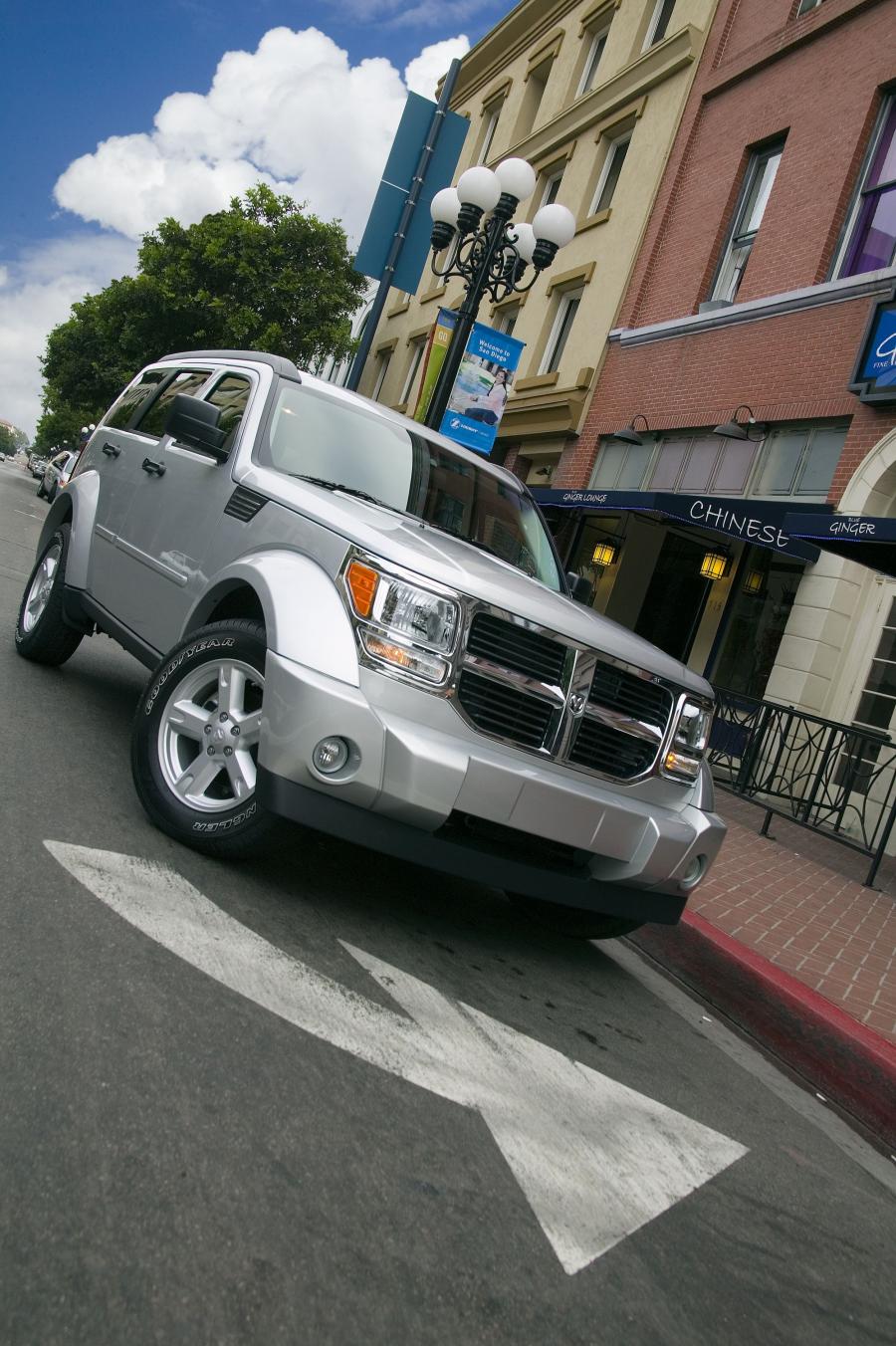  Dodge Nitro 2007 года  (фото 101 из 152)